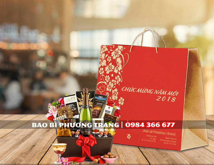 in túi giấy đựng quà tết