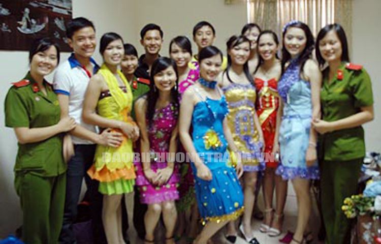 Thời trang và túi nylon