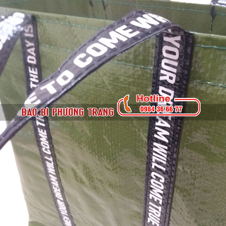 Túi PP dệt màu xanh có cán màng và gắn quai