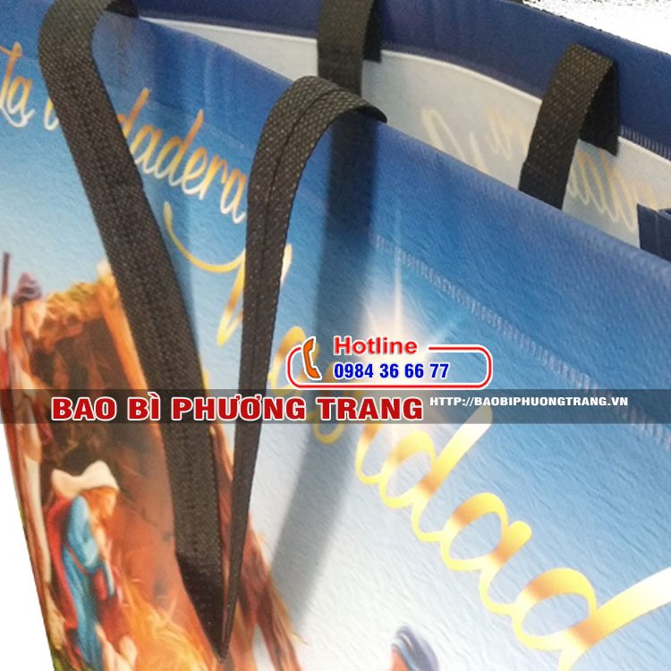túi vải không dệt gắn quai xách chắc chắn